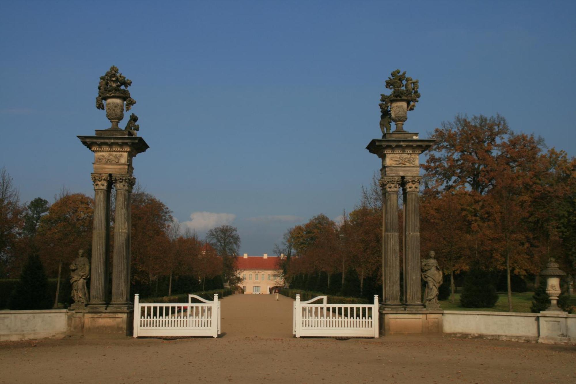 Pension Am Rheinsberger Schlosspark Exterior photo